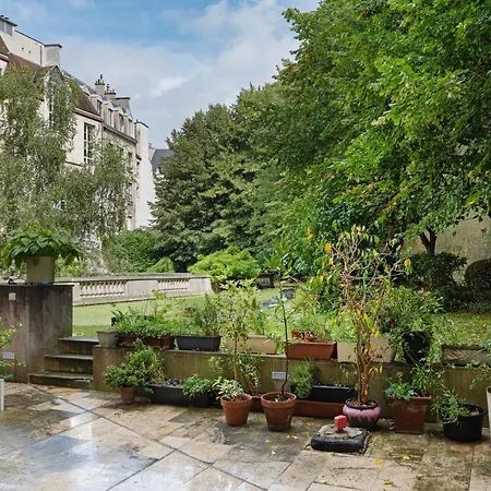 Appartamento Wonderful Flat In The Historical Center Of By Guestready Parigi